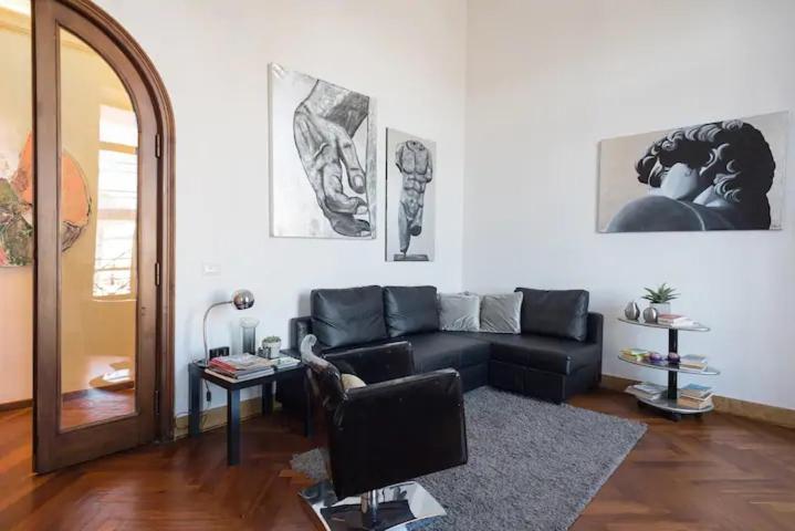 Vesuvius Suite - Elegante Appartamento In Centro Naples Exterior photo