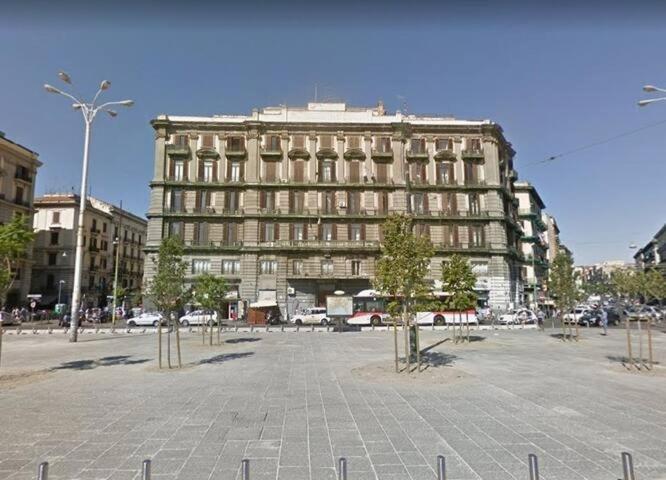 Vesuvius Suite - Elegante Appartamento In Centro Naples Exterior photo