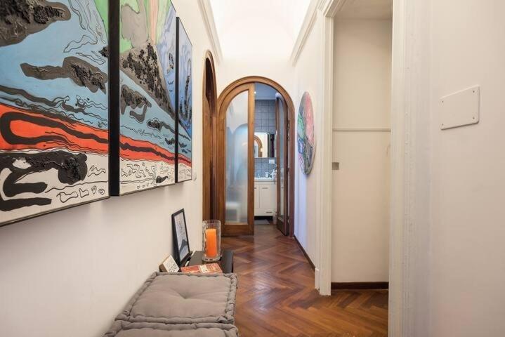 Vesuvius Suite - Elegante Appartamento In Centro Naples Exterior photo
